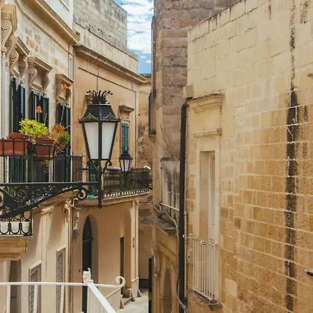 Sui Tetti Luxury بيت ضيافة